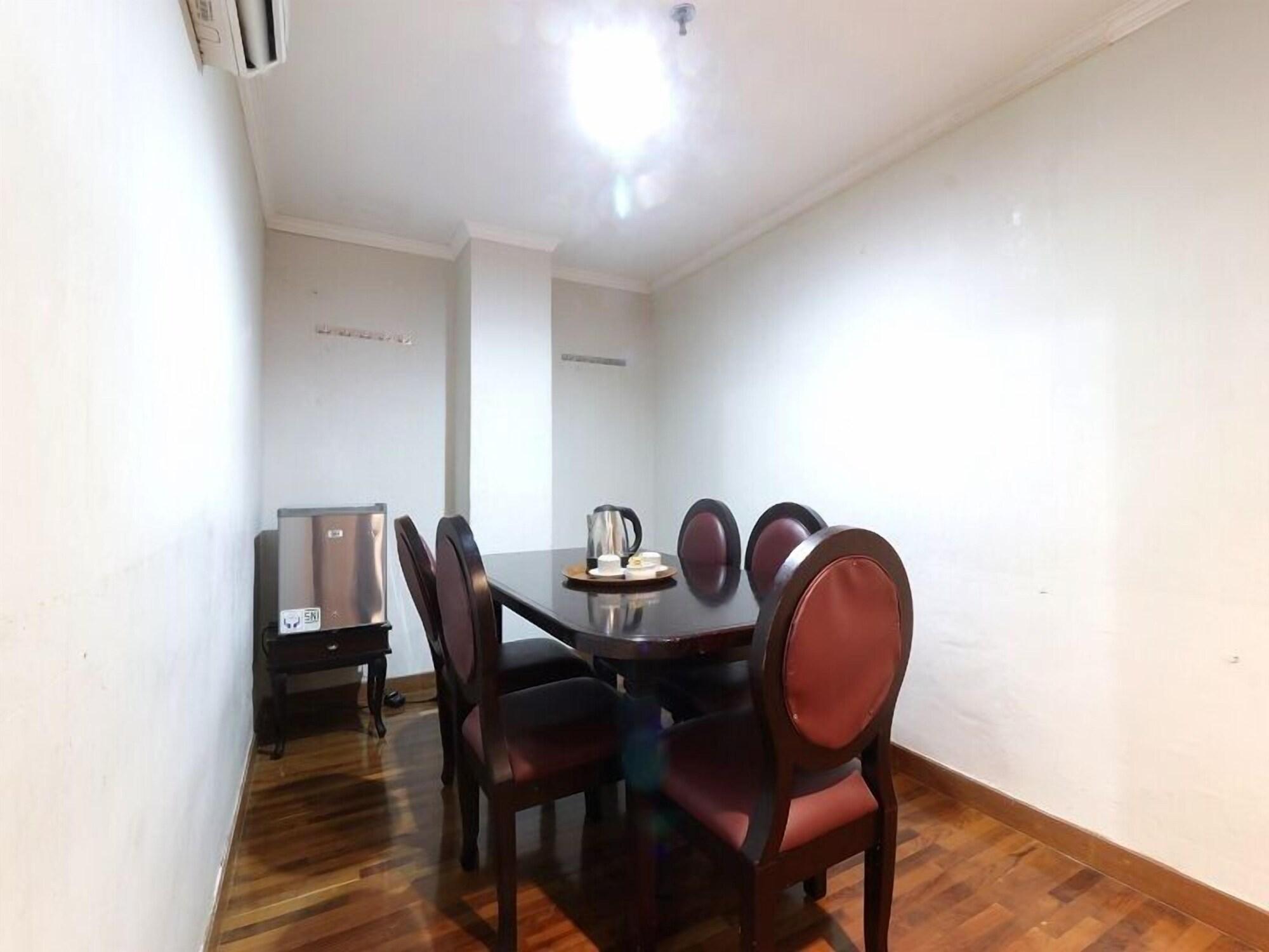 Hotel P 2*