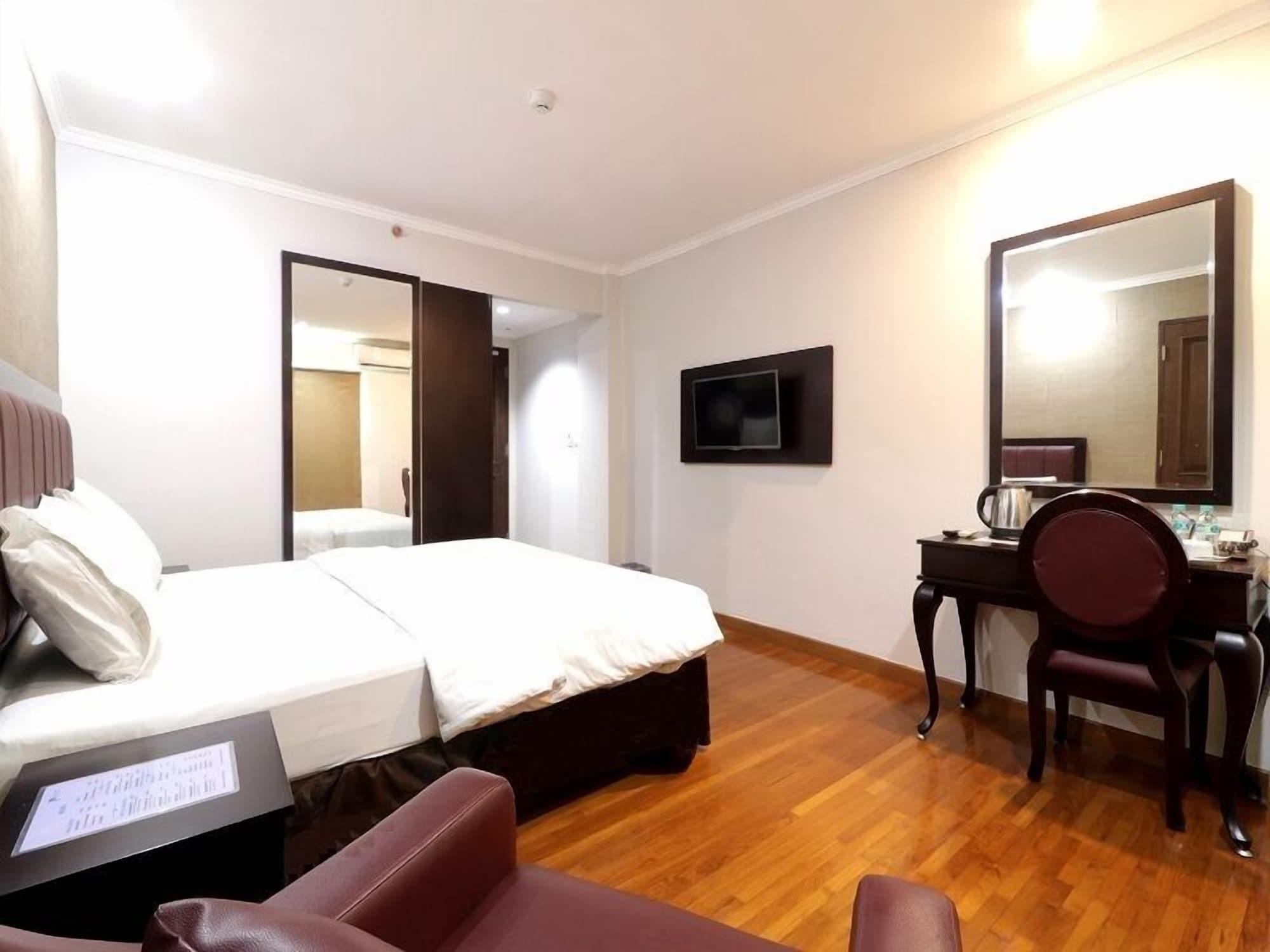 Hotel P
